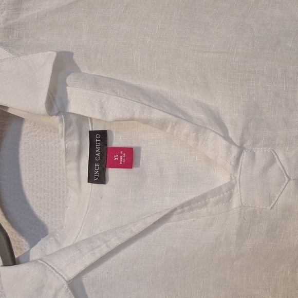 Vince Camuto long sleeve,  linen blouse, top. Xs. Auqa,  white. Button sleeve - Picture 2 of 10